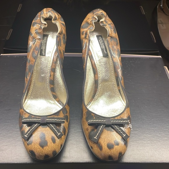 Dolce & Gabbana patent leather leopard print pumps - Picture 3 of 7